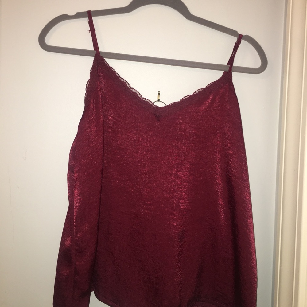 Maroon tank